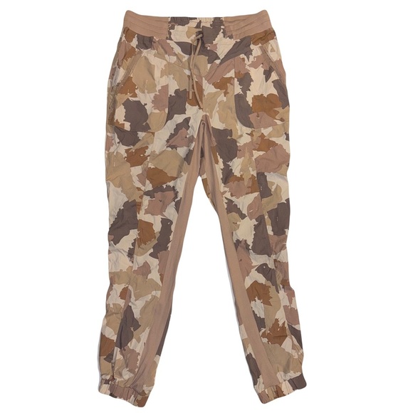 Indygena Women’s Maeto Light Camo Joggers Medium Like New - Picture 2 of 8